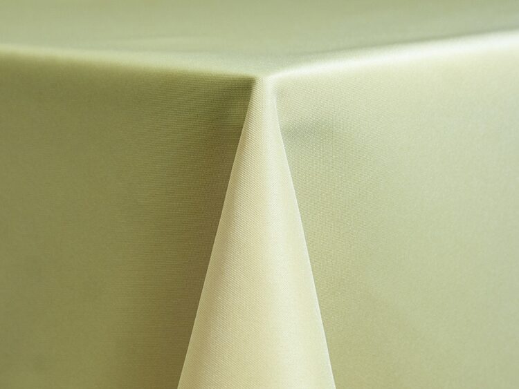 Clover Polyester Tablecloth Rental
